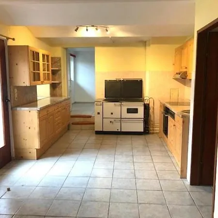 Mehrbettzimmer Auf Dem Land Διαμέρισμα *